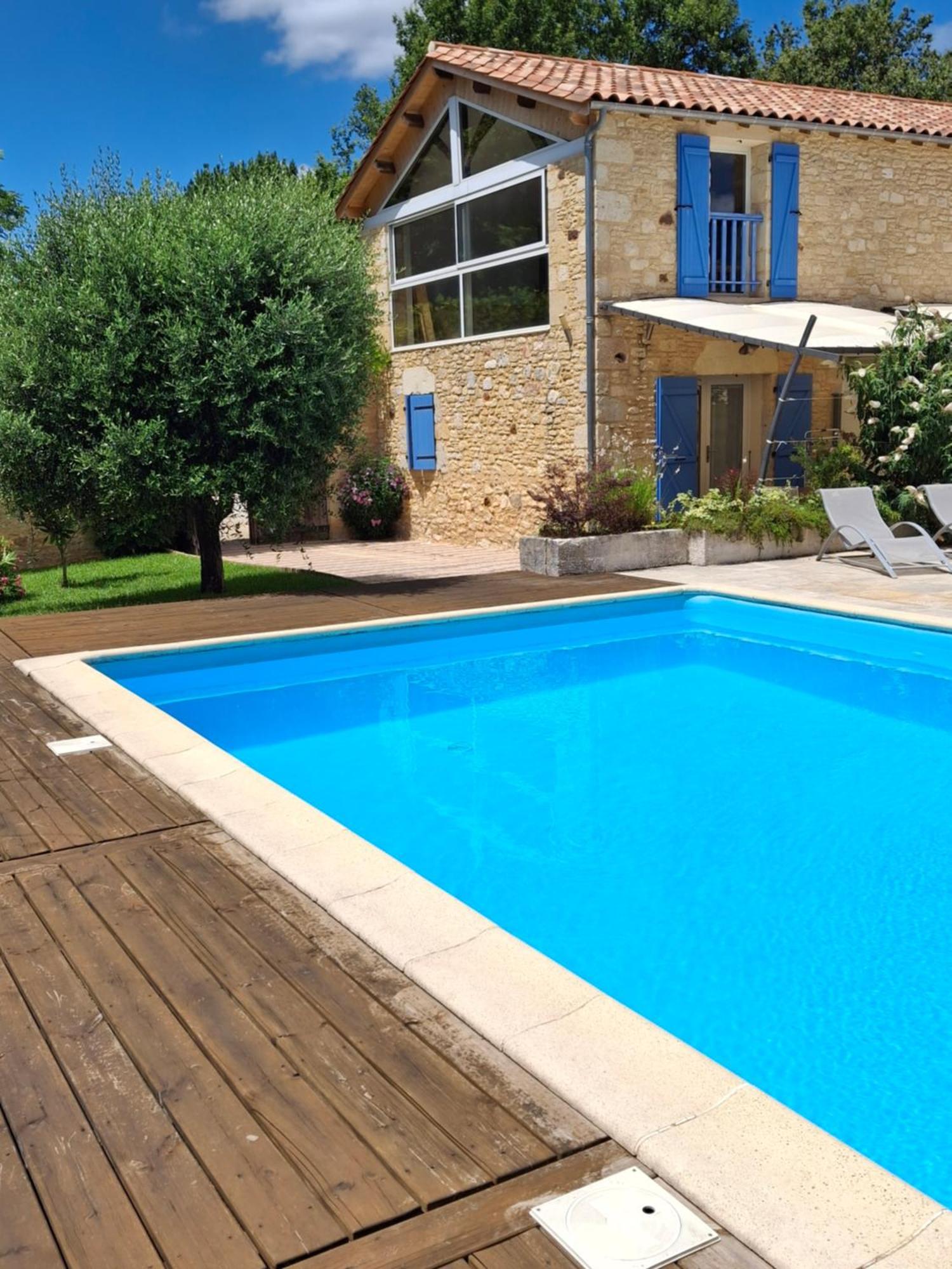 Aux Blanches Pierres Apartment Fumel Екстериор снимка