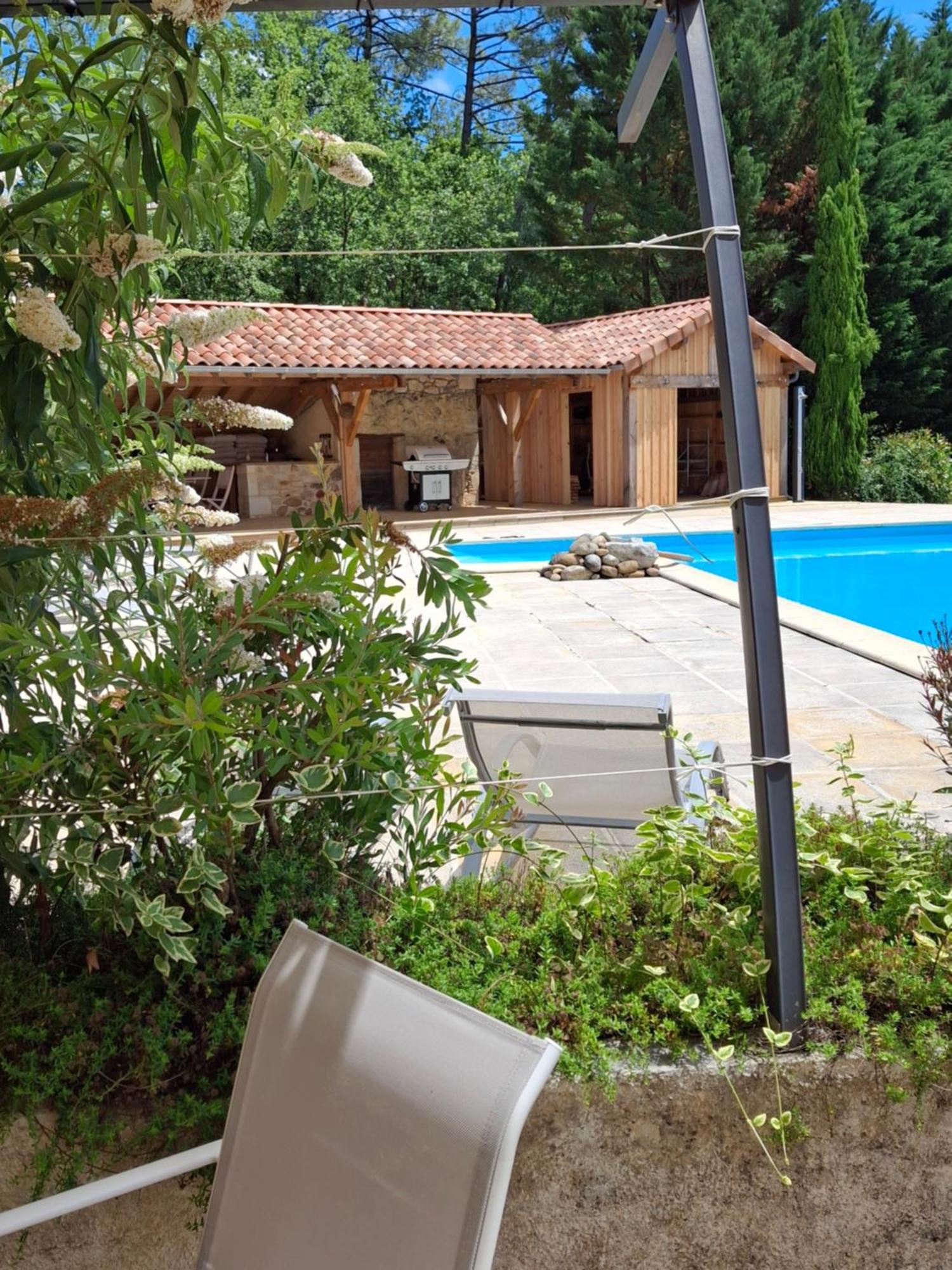 Aux Blanches Pierres Apartment Fumel Екстериор снимка