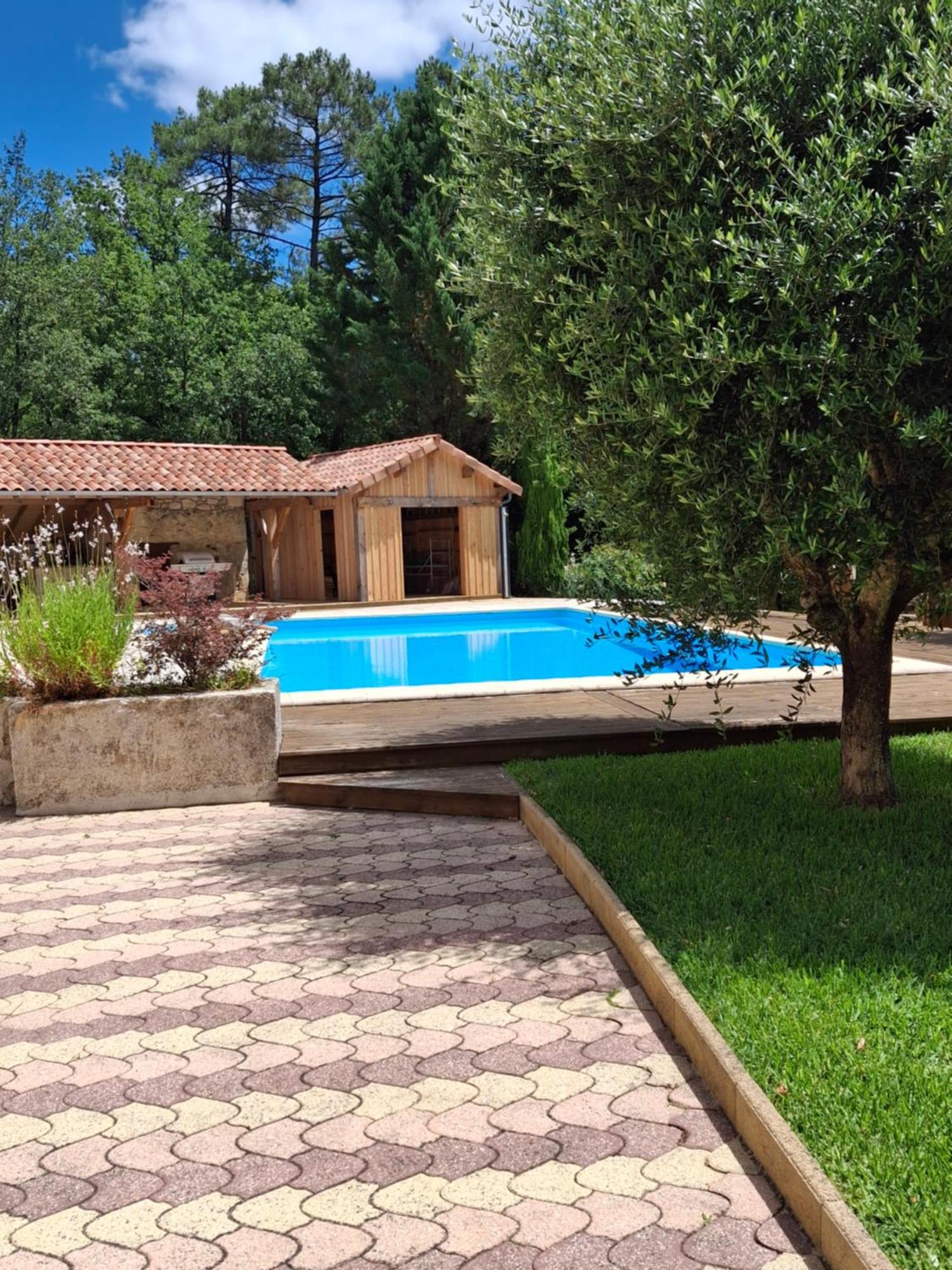 Aux Blanches Pierres Apartment Fumel Екстериор снимка